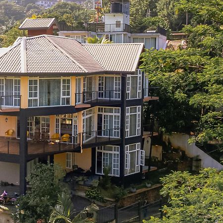 Roberosia - Holiday Home Kandy Eksteriør billede